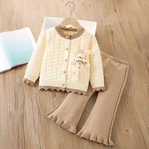 Suéter para <span class=keywords><strong>niñas</strong></span> de 3 a 14 años, conjunto de 2 piezas, cárdigan de punto con botones de corazón de conejo pequeño y pantalones acampanados elásticos para niños - Product Image 3