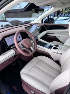 Le <span class=keywords><strong>Futur</strong></span> Est Là : BYD XIA 2026, Berline Hybride Rechargeable 100 km, Technologie Avancée, Choix Idéal pour les Acheteurs Avant-Gardistes, Version d'Entrée de Gamme - Product Image 3