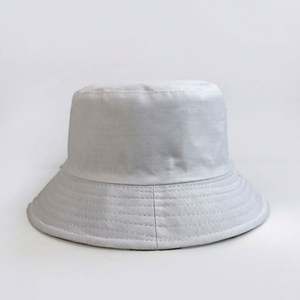 Chapeau seau mode pas cher réversible en gros blanc avec logo personnalisé couleur unie - Product Image 6