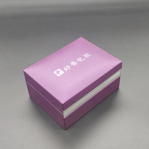 Embalaje de joyería de plástico impreso con logotipo personalizado al por mayor de lujo con caja de bisagras para relojes de joyería - Product Image 4