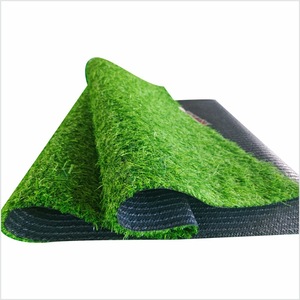 Gazon synthétique de haute qualité 10 mm pour putting green et 30 mm pour <span class=keywords><strong>golf</strong></span>, hockey, football, aménagement paysager sportif, en PE et PP - Product Image 1