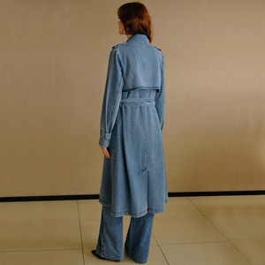 Manteau long en jean délavé bleu pour <span class=keywords><strong>femme</strong></span> Jancoco, coupe ajustée, double boutonnage, avec ceinture amovible - Product Image 4