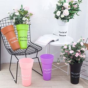 Vaso <span class=keywords><strong>per</strong></span> <span class=keywords><strong>Fiori</strong></span> <span class=keywords><strong>in</strong></span> <span class=keywords><strong>Plastica</strong></span> con Design Moderno, Secchio Ecologico <span class=keywords><strong>per</strong></span> Esposizione a Terra di <span class=keywords><strong>Fiori</strong></span> <span class=keywords><strong>Recisi</strong></span> - Product Image 2
