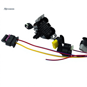Faisceau de câblage de signalisation automobile multi-branches avec gaine tressée, connecteur blanc/gris, faisceau de câblage personnalisé OEM 12V 24V - Product Image 5