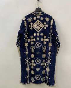 Kimono long en velours brodé à la main avec motifs animaliers, style bohème, respirant et écologique, pour femme, collection hiver boutique - Product Image 6
