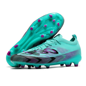 נעלי כדורגל לגברים דגם 2025, ללא תפרים, גזרה נמוכה, סוליה עליונה TPU, סוליה חיצונית TPU, לוגו בהתאמה אישית, עמידות בפני פגיעות, נוחות לקיץ - Product Image 3