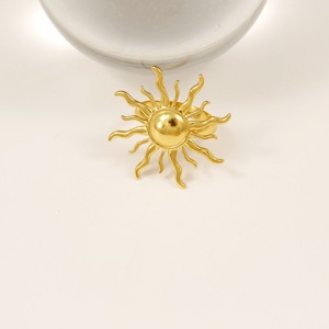 Anello Sole in Acciaio Inossidabile Placcato Oro 18K Sottovuoto per Donne, Stile INS, Gioiello Versatile e alla Moda - Product Image 3