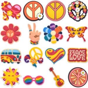 Nuevo estilo de Amor y Paz, nuevo diseño, zapatos, encanto, zapatos de PVC suave, encanto decorativo, venta al por mayor, accesorios para zapatos estilo oso arcoíris - Product Image 1