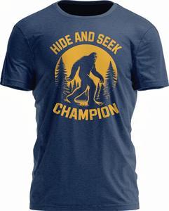 TeeUnion Hide Seek per T-shirt divertente con grafica Bigfoot, girocollo sarcastico, manica corta, vestibilità regolare, per uomo, Heather Navy - Product Image 1