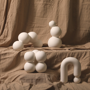 Wholesale Creative Nordic Design Tabletop White Modern <strong>Flower</strong> <strong>Vases</strong> Unique Balloon Shape Art Ceramic <strong>Vase</strong> for Home Decor - Product Image 4