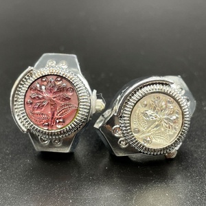 Reloj de Anillo Elegante con Esfera de Cristal en Forma de Corazón, Correa Elástica de Acero Inoxidable, Mini Reloj de Dedo de Cuarzo para Mujer, Regalo de San Valentín - Product Image 1