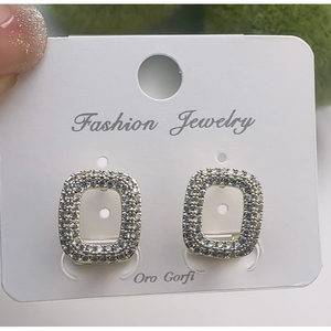 Orecchini a bottone di lusso con fragranza fruttata speziata di lusso Woody da donna più venduti - Product Image 1