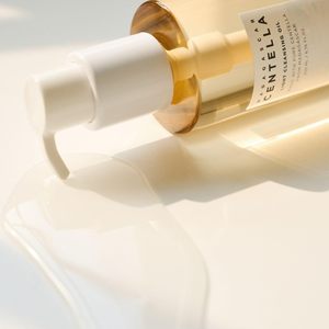 SKIN1004 Centella Light Cleansing Oil 30ml Detergente Viso Delicato Struccante - Product Image 2