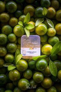 Barra de jabón facial Mapeed hecha en Tailandia, ingredientes para la limpieza facial, fruta Calamansi, buena para todo tipo de piel - Product Image 6