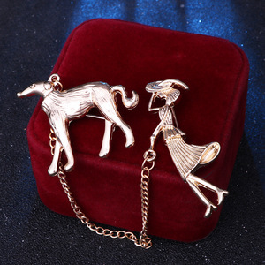 Broche de aleación chapada para mujer con diseño de pino de mascota para amantes de los perros, insignia para abrigo - Product Image 3