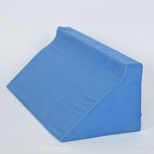 Coussin triangulaire en mousse pour soins infirmiers, soutien anti-escarres, utilisation à domicile - Product Image 1