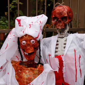 Decorazione Halloween Teschio Scheletro Simulato, Oggetto di Scena Horror da Appendere per Escape Room, Casa Stregata, Bar - Modello 1010 - Product Image 5
