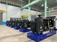 Générateur diesel Cummins 50 kVA à châssis ouvert, générateur de type ouvert 40 kW, système de refroidissement par eau diesel, AC triphasé 240 V, groupe électrogène sans balais