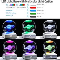 Sphère en verre du système solaire Saturne 3D de 80 mm Planète K9 Gravure 3D en cristal Boule avec base LED argentée pour cadeaux d'anniversaire
