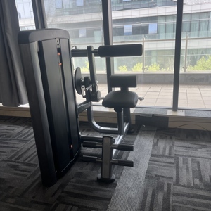 บริการ OEM อุปกรณ์ออกกำลังกายสำหรับฟิตเนสเชิงพาณิชย์ <span class=keywords><strong>KORIA</strong></span> จานน้ำหนักเหล็ก Q235เครื่องฝึกกล้ามเนื้อหน้าอกแบบเปิด-หุบสำหรับใช้งานในโรงยิม - Product Image 5