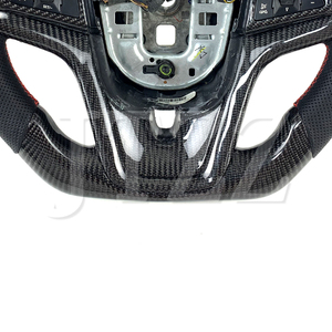 Volant en cuir perforé personnalisé <span class=keywords><strong>rouge</strong></span> avec LED et fibre de carbone pour Chevrolet <span class=keywords><strong>Corvette</strong></span> C5 C6 C7 C8 2020 2021 <span class=keywords><strong>2022</strong></span> 2023 2024 - Product Image 5