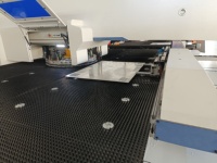 Prensa Punzonadora Hidráulica CNC para el Procesamiento de Chapa Metálica