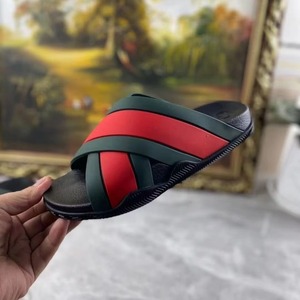 Nouvelles tongs antidérapantes haut de gamme pour hommes et femmes, idéales pour l'extérieur en été – Vente en gros usine 2026 - Product Image 4
