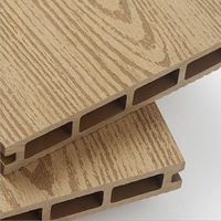 Planche de terrasse composite creuse en WPC pour extérieur - Antidérapante, écologique, garantie 5 ans pour le revêtement de sol