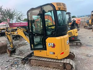 <span class=keywords><strong>Mini</strong></span>-excavatrice hydraulique Caterpillar Cat302 d'occasion en bon état, chenilles en acier avec cabine, qualité fiable, Cat 302 2 tonnes - Product Image 1