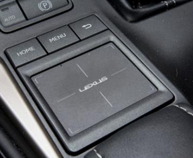 Con pequeño touchpad