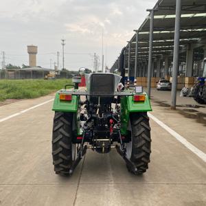 Tracteur agricole compact 4x4 de 25 à 50 CV, certifié CE EPA Euro 5, avec système hydraulique complet pour l'agriculture - Product Image 2