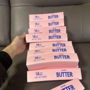 ของเล่นบีบเนื้อโฟมรูปช็อกโกแลตสีชมพูแบบกำหนดเองสำหรับขายส่ง G Wholesale Butter Squishy ของเล่นเสริมพัฒนาการทางประสาทสัมผัส ของชำร่วยงานปาร์ตี้ ของเล่นแปลกใหม่ - Product Image 2