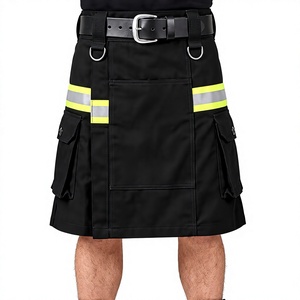 Kilt utilitaire noir pour homme avec bandes réfléchissantes et poches cargo en coton - Product Image 1