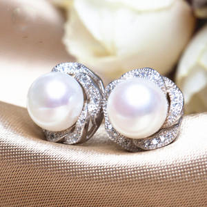 Pendientes de Perlas Akoya Mikimoto, Plata 925, Diseño de Flor, Perlas Redondas Blancas AAA, Engaste de Bisel, Joyería de Boda para Mujer - Product Image 4