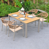 Table de terrasse confortable en aluminium pour hôtel, bord de piscine, plage, mobilier d'extérieur en rotin tressé