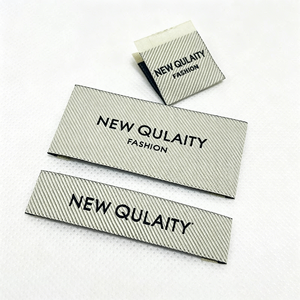 Etiquetas personalizadas de alta densidad para prendas de vestir, etiquetas de tafetán con acabado satinado y bordes plegados, finamente tejidas. - Product Image 4