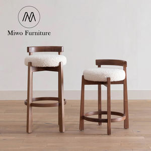 Tabourets <span class=keywords><strong>de</strong></span> <span class=keywords><strong>bar</strong></span> modernes en bois <span class=keywords><strong>de</strong></span> chêne à dossier haut Chaise <span class=keywords><strong>de</strong></span> <span class=keywords><strong>bar</strong></span> pour cuisine, jardin, maison, restaurant, comptoir <span class=keywords><strong>Tabouret</strong></span> <span class=keywords><strong>de</strong></span> <span class=keywords><strong>bar</strong></span> <span class=keywords><strong>de</strong></span> luxe personnalisé - Product Image 2