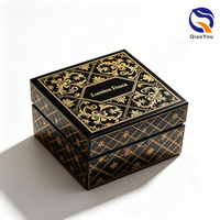 Kotak Kemasan Kertas Hadiah Kustom Warna Hitam Mewah dengan Lapisan Emas Kustom Grosir