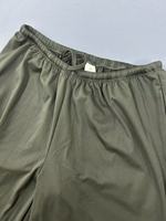 Ensemble assorti femme tendance 2026 : haut court uni à manches longues et pantalon ample à cordon de serrage