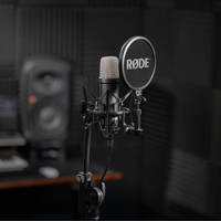 Microphone à condensateur de studio RODE NT1 Signature, directivité cardioïde serrée pour une excellente réduction du bruit de fond