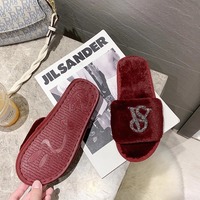 Chaussures d'intérieur transfrontalières tendance et confortables en fausse fourrure, respirantes, antidérapantes, à semelle plate en TPR, incrustées de diamants
