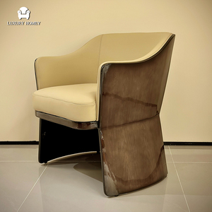 Set da Pranzo in Legno Impiallacciato Design Italiano, Tavolo Rotondo in Legno Massello con Vassoio Girevole e 4 Sedie, Misure Personalizzabili per Villa e <span class=keywords><strong>Hotel</strong></span> - Product Image 5