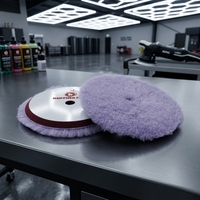 Buffing King produit en grande série des disques en laine violette de 6 pouces, spécifiquement conçus pour le prétraitement du revêtement céramique des voitures neuves.