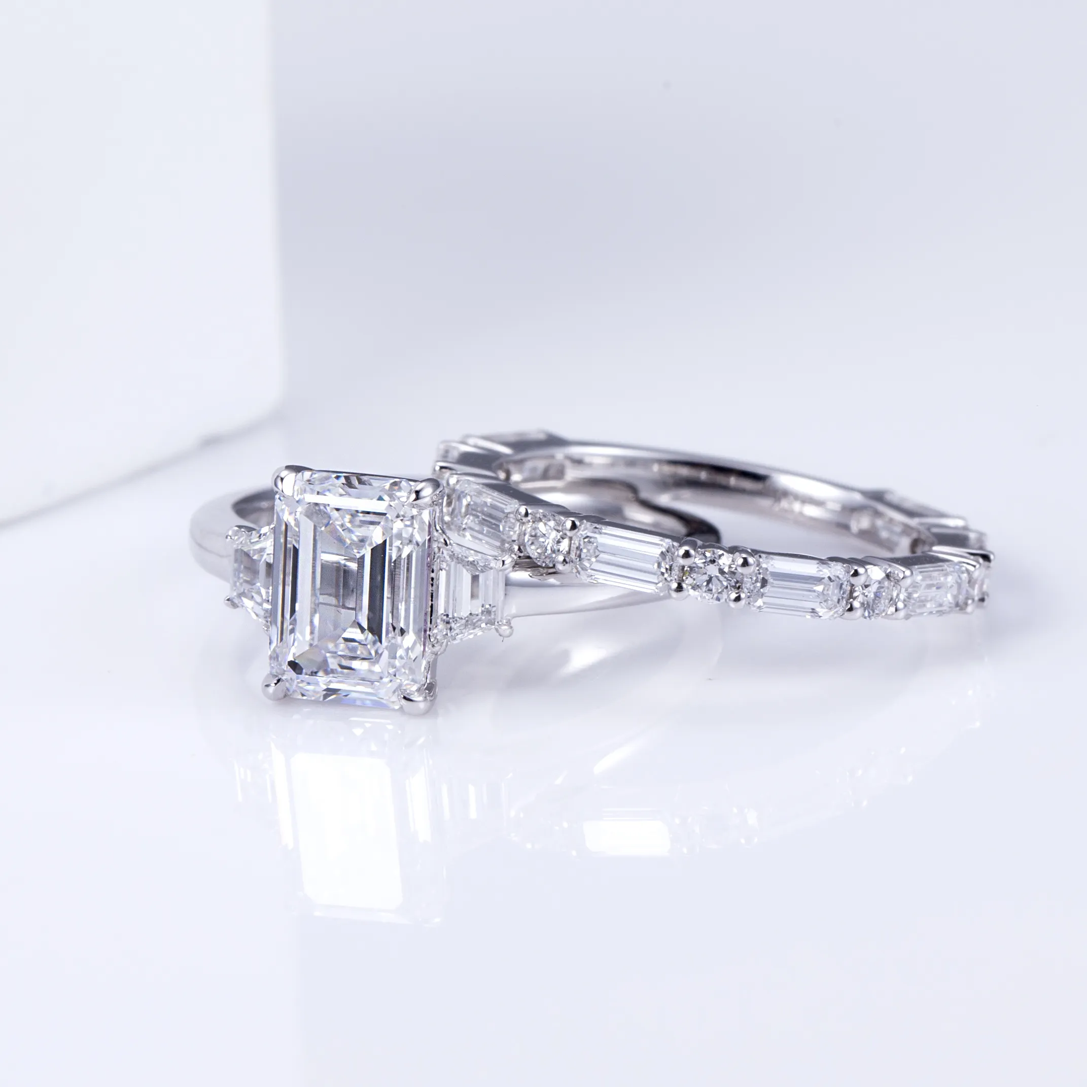 Anel de noivado com diamantes para casamento, ouro 18K 1.08 CT, corte esmeralda, anel de diamantes para casal, laboratório