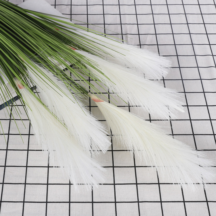 5 roseaux, verts et blancs