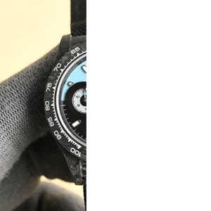 Reloj de hombre moderno, lujoso y multifuncional con esfera circular de fibra de carbono y correa de nailon de alta calidad. - Product Image 1