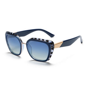 Gafas de Sol para Mujer Grey Jack, Estampado de Leopardo, Marco de Aleación de Cobre TR90, Lentes Polarizadas TAC con Protección UV400, Estilo Moderno y Extragrandes - Product Image 4