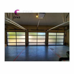 2025 nouveauté <span class=keywords><strong>porte</strong></span> de <span class=keywords><strong>garage</strong></span> en verre en aluminium Styles verticaux/bi-plis/sectionnels conception américaine inclinable - Product Image 4