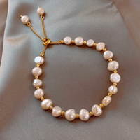 Bracelet réglable en perles d'eau douce baroques