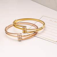 Meilleure vente Bracelet minimaliste de luxe nouveau style Bracelet en acier inoxydable pour femmes Bijoux